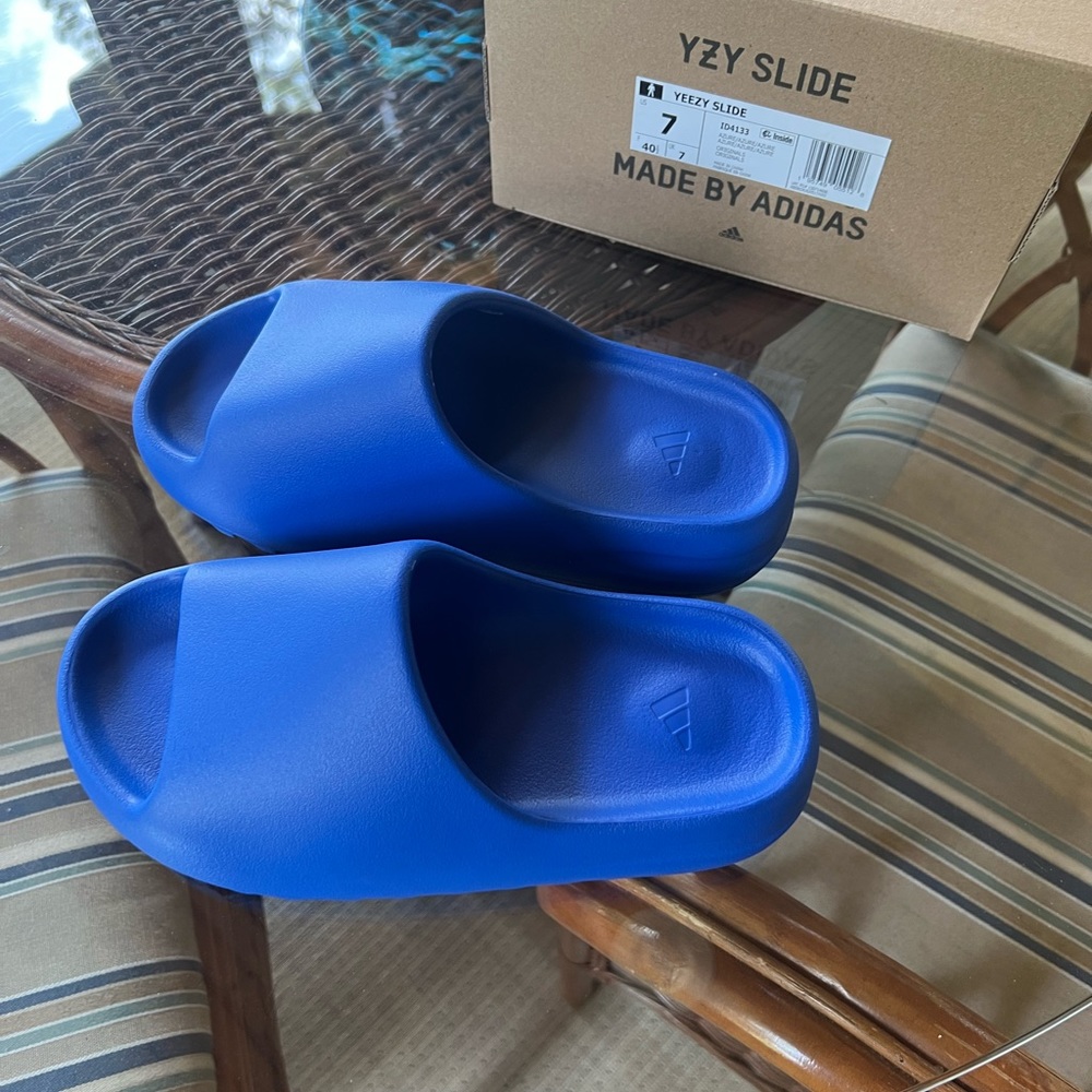 Yeezy Slides